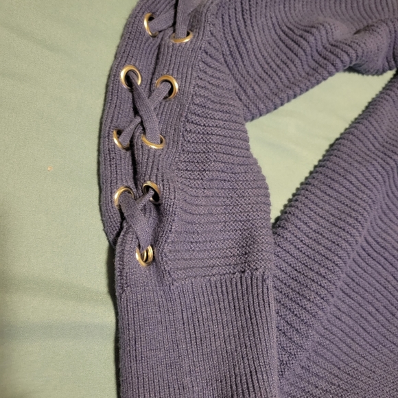 Detailed sweater - Picture 4 of 4